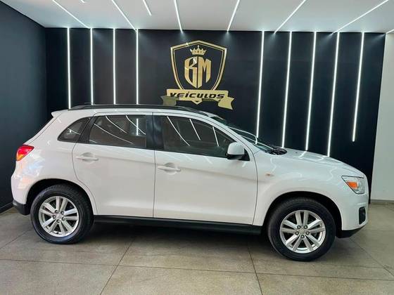 MITSUBISHI ASX 2.0 4X2 16V GASOLINA 4P AUTOMÁTICO MITSUBISHI ASX 2.0 4X2 16V GASOLINA 4P AUTOMÁTICO